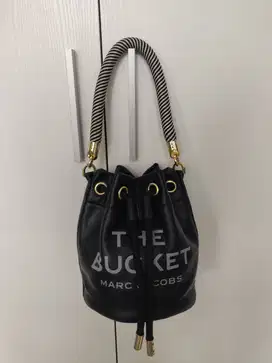 Tas Marc Jacob Bucket Kulit