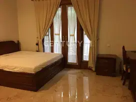 Rumah 2 Lantai Di Lingkungan Tenang Dan Strategis Pondok Indah