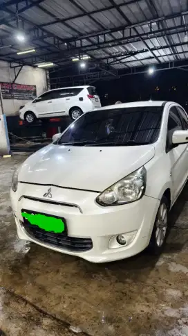 Dijual Mitsubishi Mirage Exceed 2015 AT. Tangan pertama