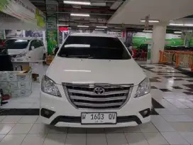 TOYOTA KIJANG INNOVA 2.0 BENSIN E PLUS AT 2015 PUTIH