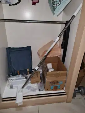 pembersih lantai kamar mandi merk Didi 2 in 1 dengan wiper bahan karet
