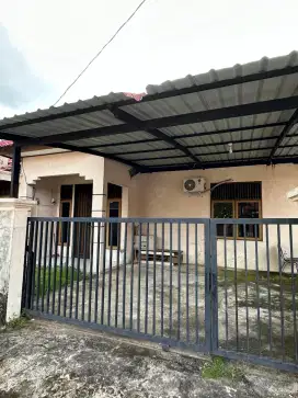Dijual rumah 2 lantai lokasi 4 menit ke Basko City Mall