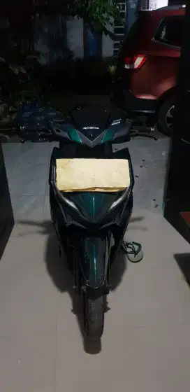 Vario 150 plat B
