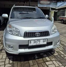 toyota rush g at 2014 bln 6 silver pajak panjang tgn 1.