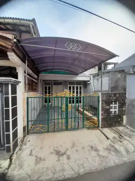 Rumah siap huni dekat stasiun dan tol di pondok kelapa jaktim