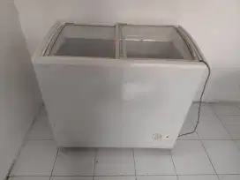 Jual freezer sliding kaca 210liter msh bagus normal