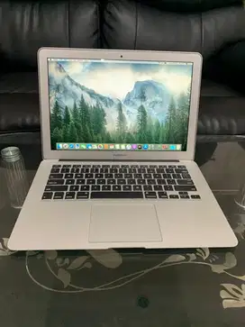 MacBook Air 2017 Intel Core i7 RAM  8GB / SSD 256GB