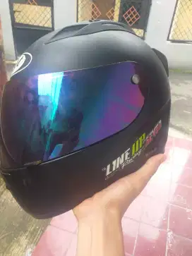 HLM KYT SEVEN minus pemakaian