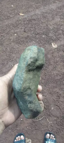 batu suiseki mirip situs moai