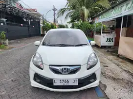 Km.88rb - BRIO E 2014 MANUAL PUTIH