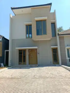 Dijual rumah di perumahan Southlake Juanda, 2LT, baru dan renov