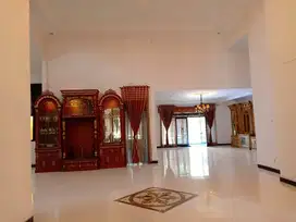 Rumah Dengan Kolam Renang Siap Huni di Cijaura Hilir Bandung