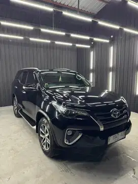 (Cash) Fortuner VRZ 2017 hitam matic solar