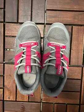 sepatu anak new balance size 35