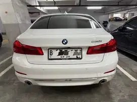 Dijual BMW 530i 2.0 Luxury Putih 2018
