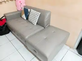 Sofa 2 Seater dengan Tatakan Kaki Semi Kulit Minimalis