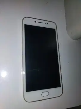 Dijual hp Vivo y67 6+128GB gold