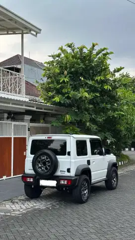 Suzuki Jimny 4c4 AT Bensin 2020