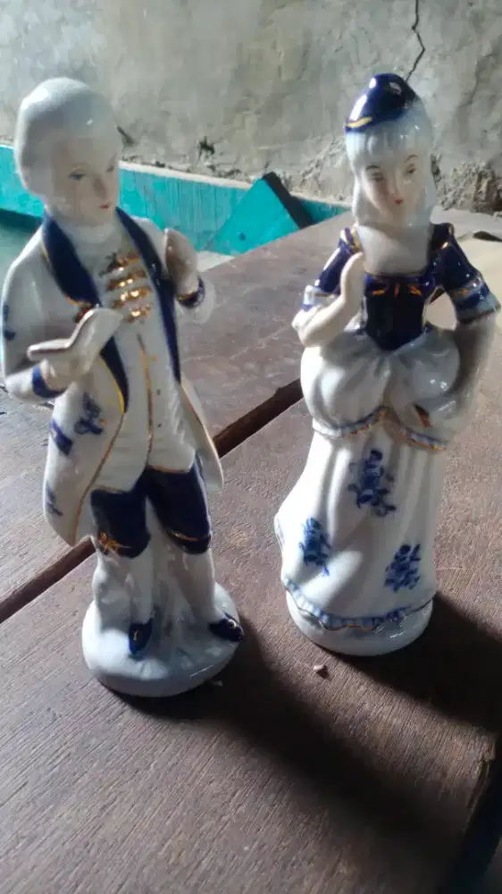 Pajangan Keramik Sepasang Kekasih