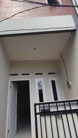 Rumah Mewah 2 Lantai Peninggilan