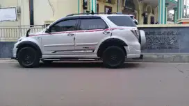 Jual mobil bekas seperti baru