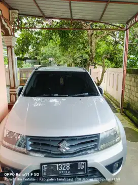 Grandvitara JLX matic tahun 2012 akhir . 2013 pemakaian