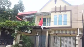 Rumah 2 Lantai Cantik Terawat Serasa Baru, Siap Huni, Di Tebet Timur,