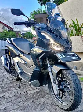 Honda ADV 160 CBS Hitam Glossy Tahun 2024 Plat AB Bantul Pajak Panjang