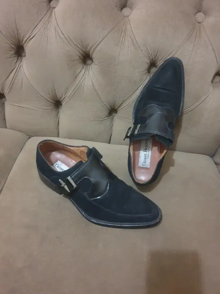 Mulus .authentic sepatu .pantofel cesare paciotti size 40.5