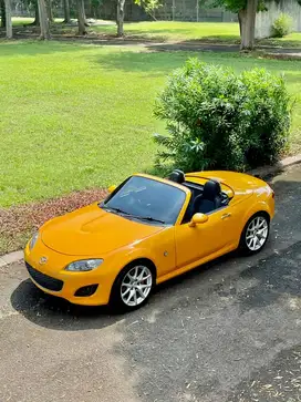 Cash Mazda mx5 miata km 27 rb 2010