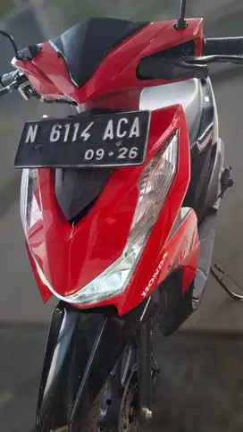 Beat 2021 merah