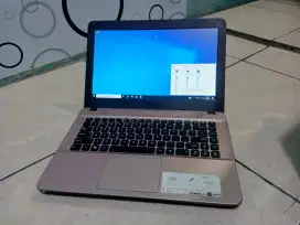 Asus X441BA AMD A6 Ram 4/1TB HDD Masih Bagus