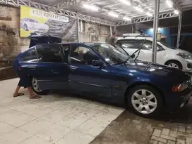BMW 320i 1996 Bensin