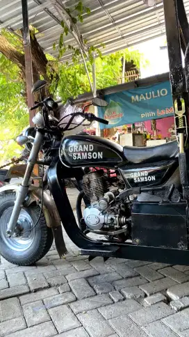 VIAR MERK VIVA 150CC TAHUN 2018( GOOD CONDITION) KILOMETER RENDAH