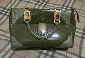 Tas wanita army