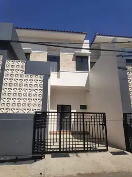 Jual rumah di antapani cluster di kalijati indah sayap jl. jakarta