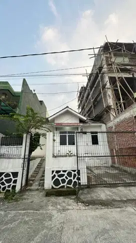 Disewakan Rumah Siap Huni Dalam Komplek di Jl. Pemancar V