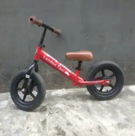 Balance bike london taxi second
