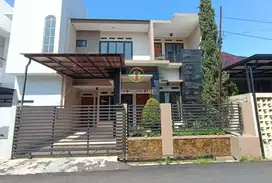 Dijual Rumah Bagus 2 Lantai Siap Huni Margahayu Raya Dekat MIM / MTC