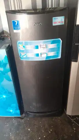 Kulkas aqua 1 pintu