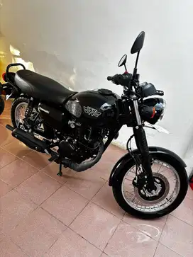 Kawasaki W 175 L (Injeksi) Tahun 2025
