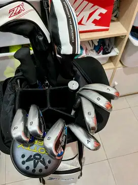 Jual Cepat!! Stick Golf TourEdge Iron Set dan Golf Bag