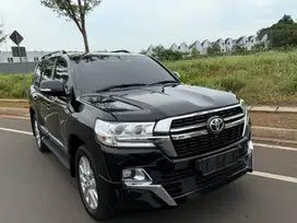 LAND CRUISER 2012 MODIFIED FACE LIFT Excellent Condition