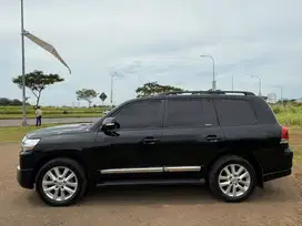 LAND CRUISER 2012 MODIFIED FACE LIFT Excellent Condition