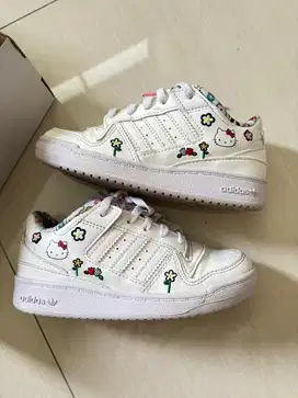 peeloved adidas x hello kitty