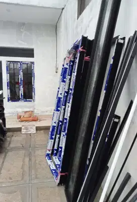 Kusen pintu alumunium