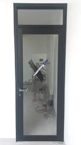 Pintu kaca Aluminium