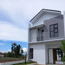 Rumah semi Villa Mewah Hanya 7 Menit ke KCIC Padalarang