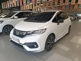 LOW KM JAZZ RS AT 2019 PUTIH ISTIMEWA