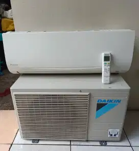Ac DAIKIN THAILAND UKURAN 1/2 PK GARANSI 1 TAHUN